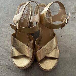 Michael Kors Gold Platform Sandals(6)
